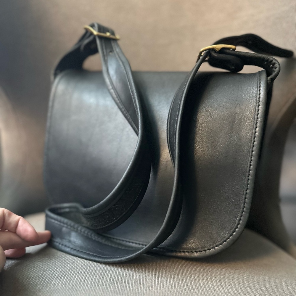 Vintage Coach NYC Classic Shoulder Bag/ pouch